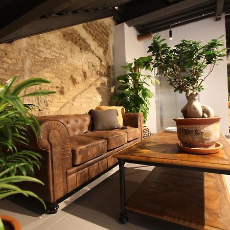 Vtz The Botanic Hostel Zaragoza Luaran gambar