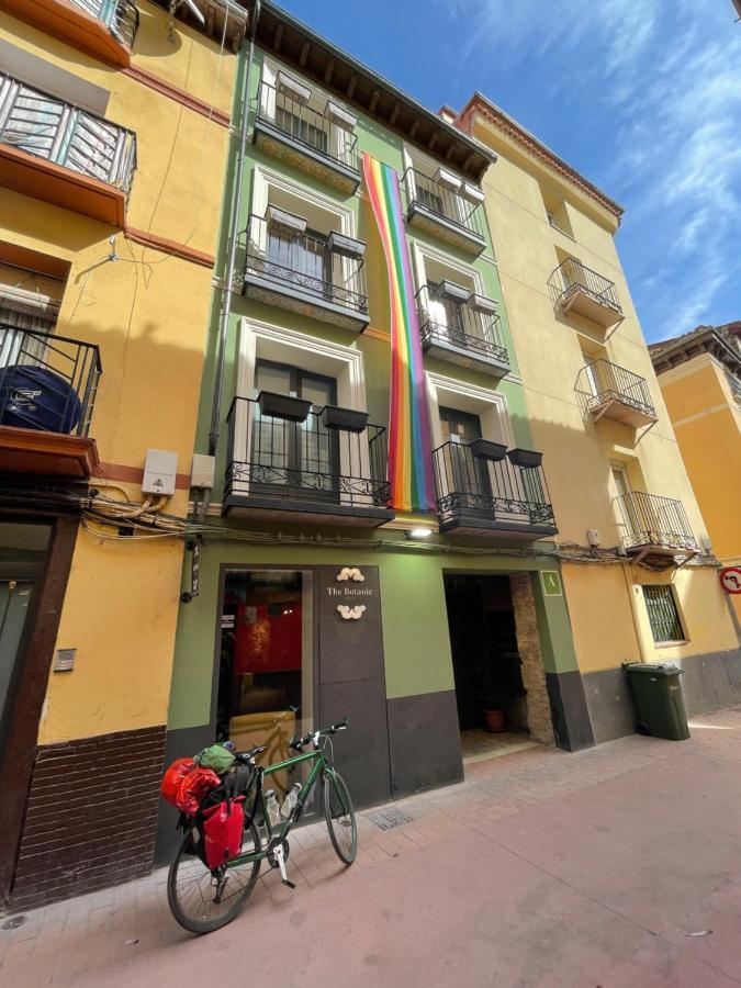 Vtz The Botanic Hostel Zaragoza Luaran gambar