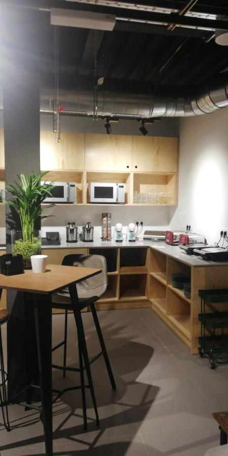 Vtz The Botanic Hostel Zaragoza Luaran gambar