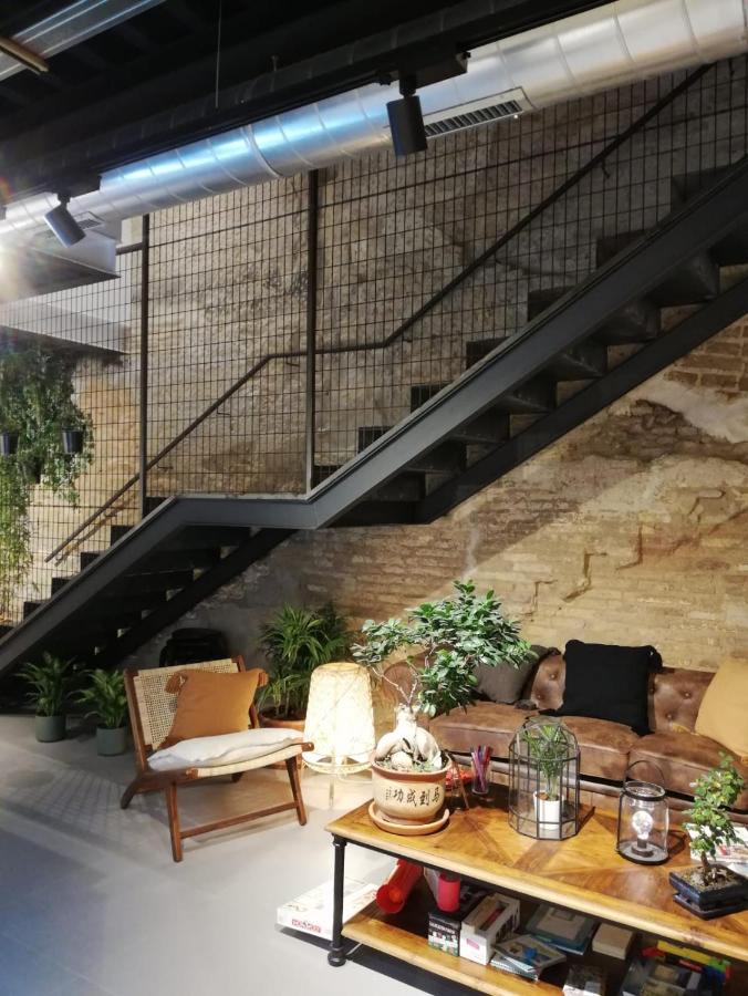 Vtz The Botanic Hostel Zaragoza Luaran gambar