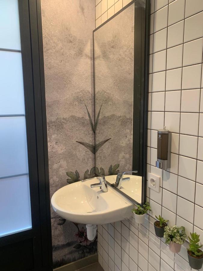Vtz The Botanic Hostel Zaragoza Luaran gambar